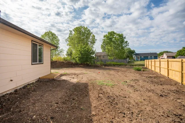 $289,900 | 1634 South Smithmoor Street, Wichita, KS 67207