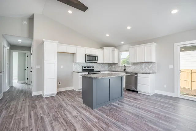 $289,900 | 1634 South Smithmoor Street, Wichita, KS 67207