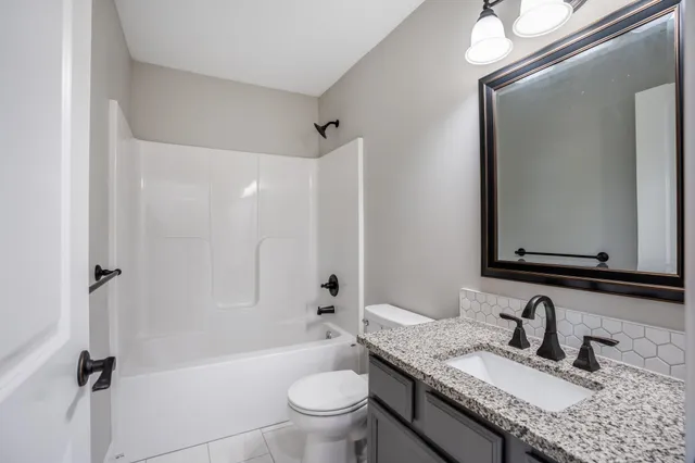 $289,900 | 1634 South Smithmoor Street, Wichita, KS 67207