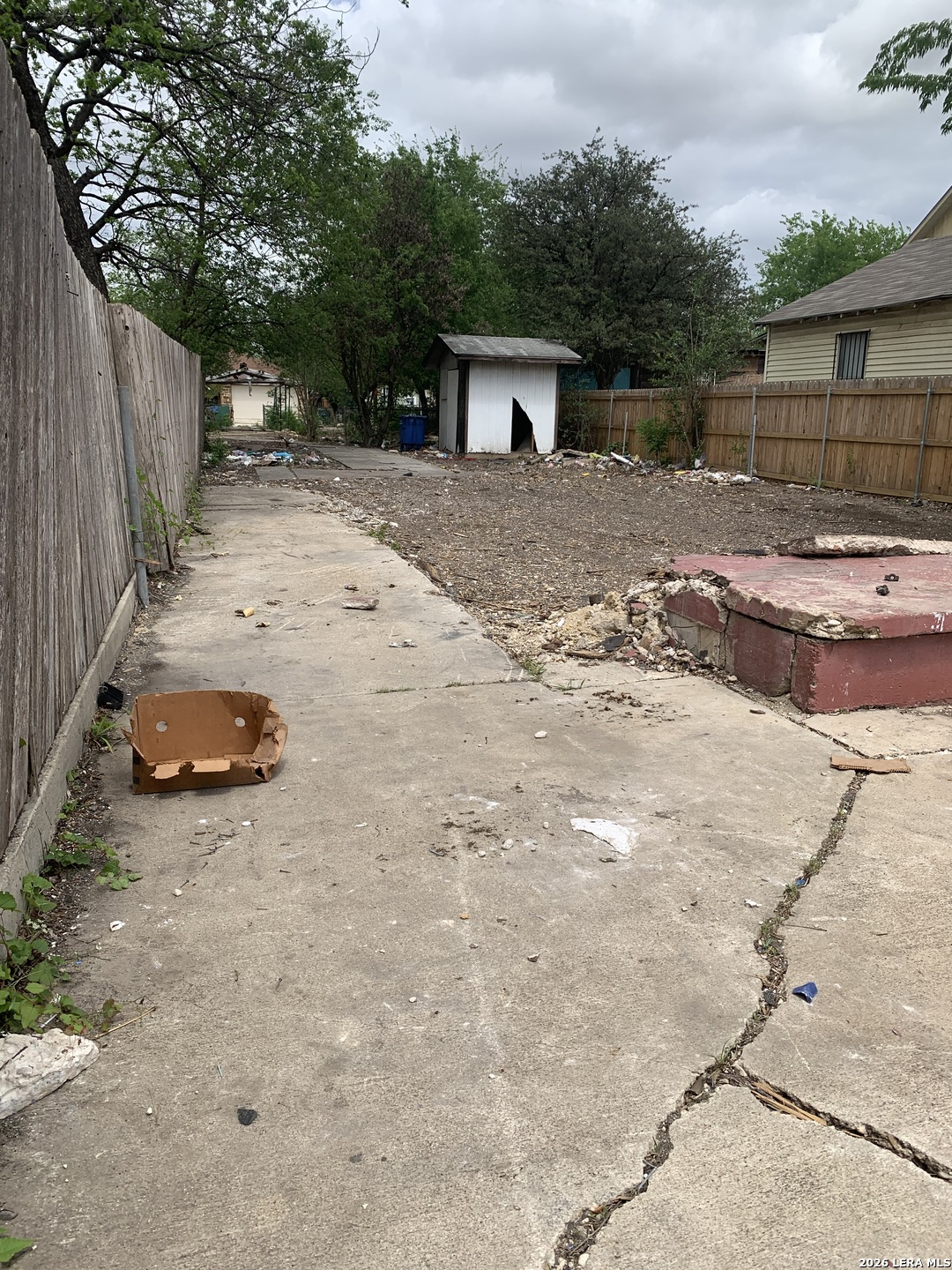 405 Frio City Road San Antonio, TX 78207 - Photo 3 of 6