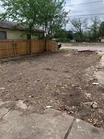 $45,000 | 405 Frio City Road, San Antonio, TX 78207