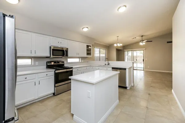 $2,685 | 1233 South Colonial Drive, Gilbert, AZ 85296
