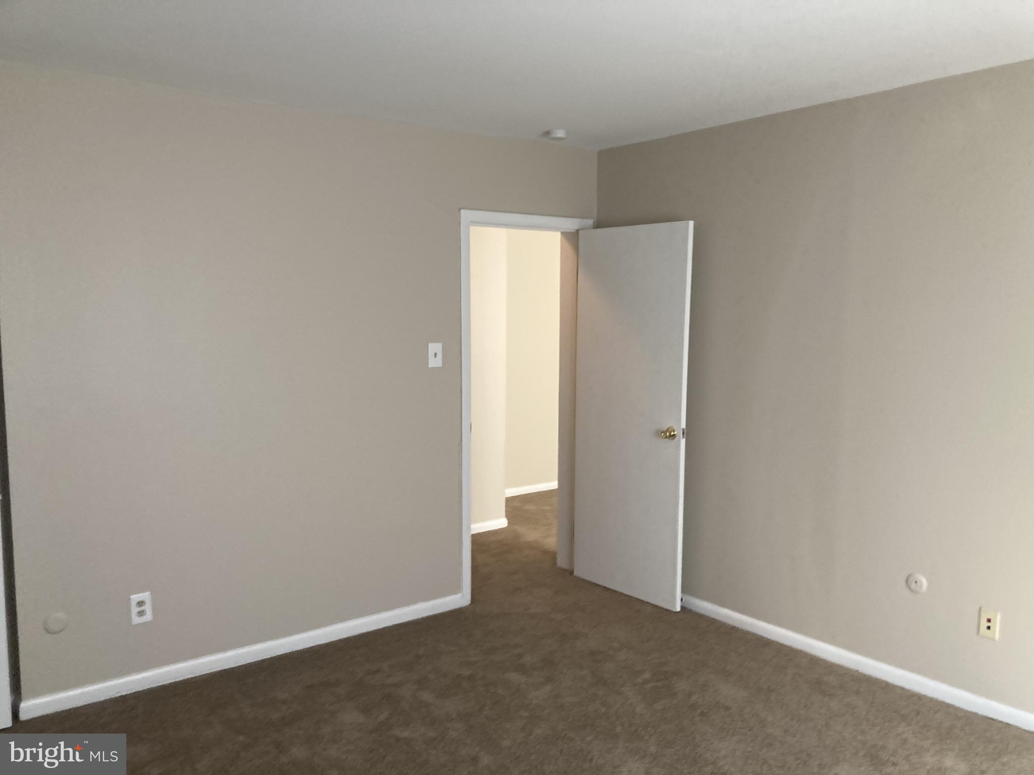 1600 Church Road, Unit A300 Wyncote, PA 19095 - Photo 13 of 16 Spacious room with inviting access.