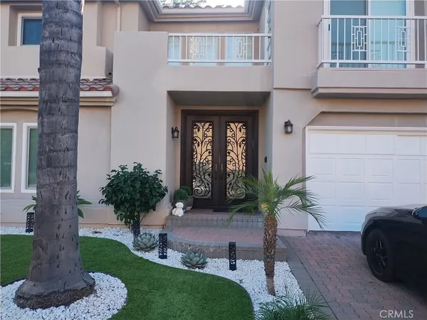 $6,950 | 5711 Aura Avenue, Tarzana, CA 91356