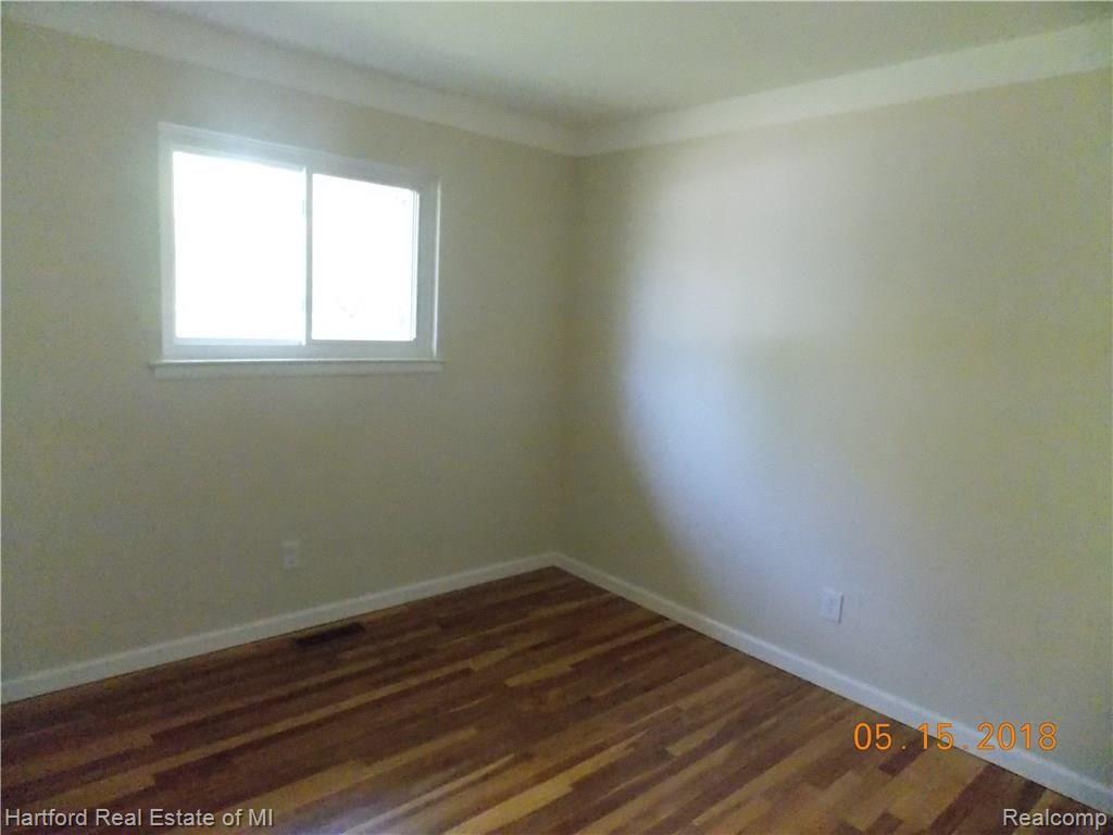 28017 West Nine Mile Road Farmington Hills, MI 48336 - Photo 10 of 27