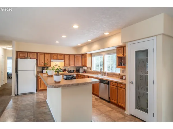 $130,000 | 490 Knoll Terrace Drive, Canyonville, OR 97417