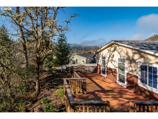 $130,000 | 490 Knoll Terrace Drive, Canyonville, OR 97417