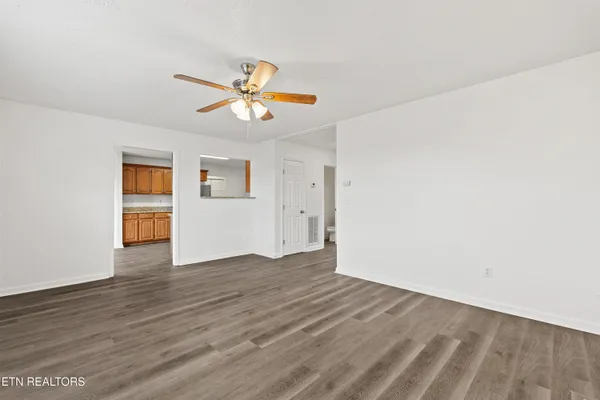 $450,000 | 7525 Saddlebrooke Drive, Knoxville, TN 37938