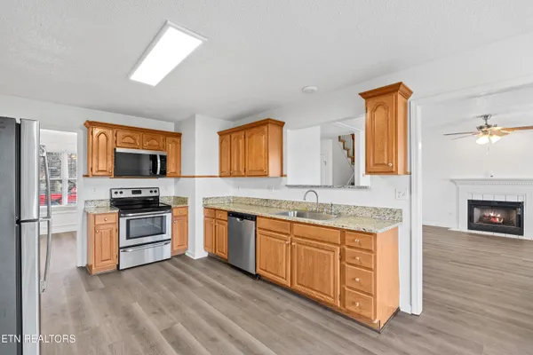 $450,000 | 7525 Saddlebrooke Drive, Knoxville, TN 37938