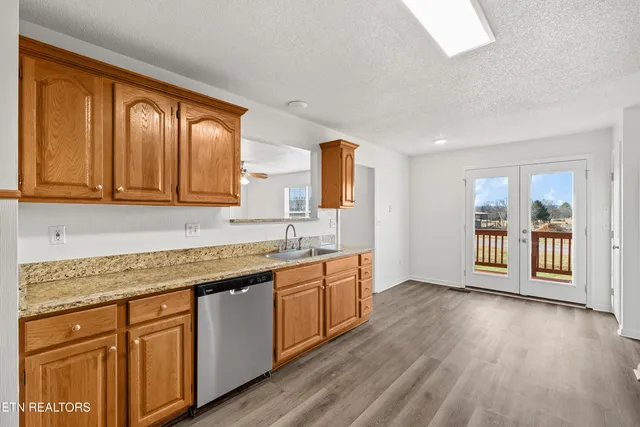 $489,900 | 7525 Saddlebrooke Drive, Knoxville, TN 37938