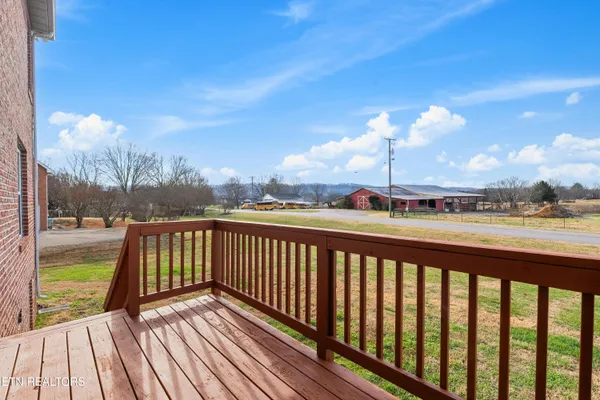 $450,000 | 7525 Saddlebrooke Drive, Knoxville, TN 37938
