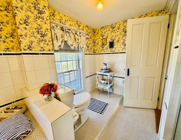 $1,299,000 | 14 Curtis Road, Gilford, NH 03249