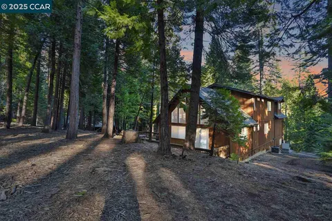 a house view with a outdoor space