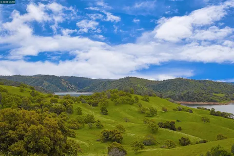 $789,000 | 2883 Chinook Way, Dorrington, CA 95223