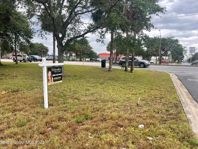 a view of outdoor space with garden