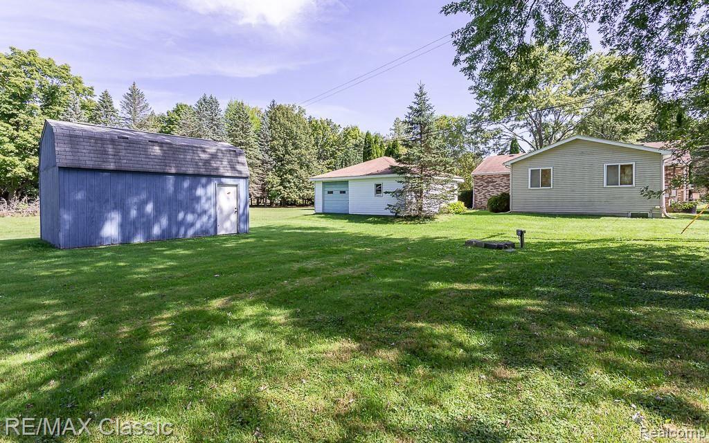 4614 Denton Road Canton, MI 48188 - Photo 8 of 33 4614 denton exteriors (8).jpg