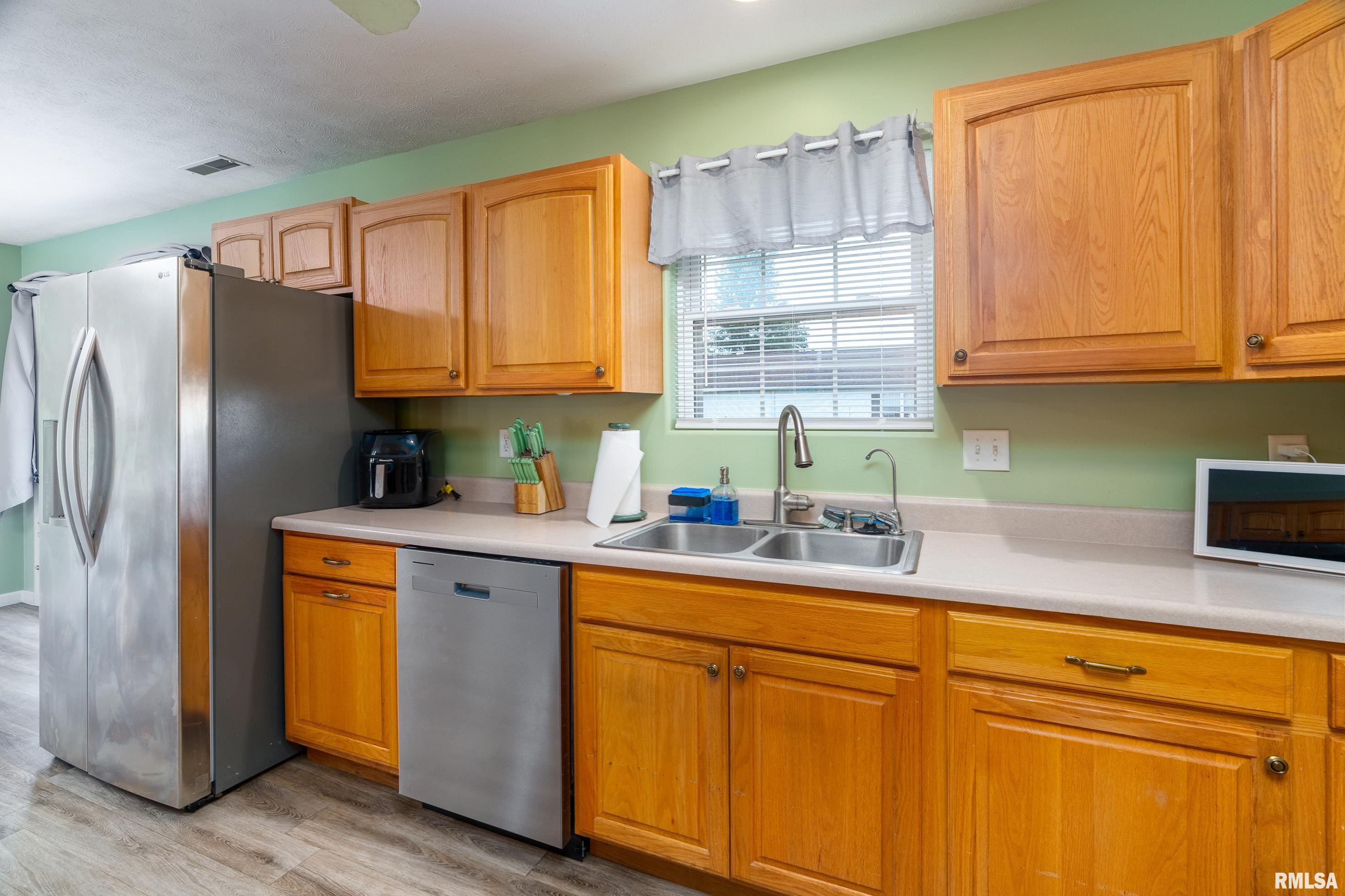 307 Evergreen Trail Herrin, IL 62948 - Photo 12 of 33