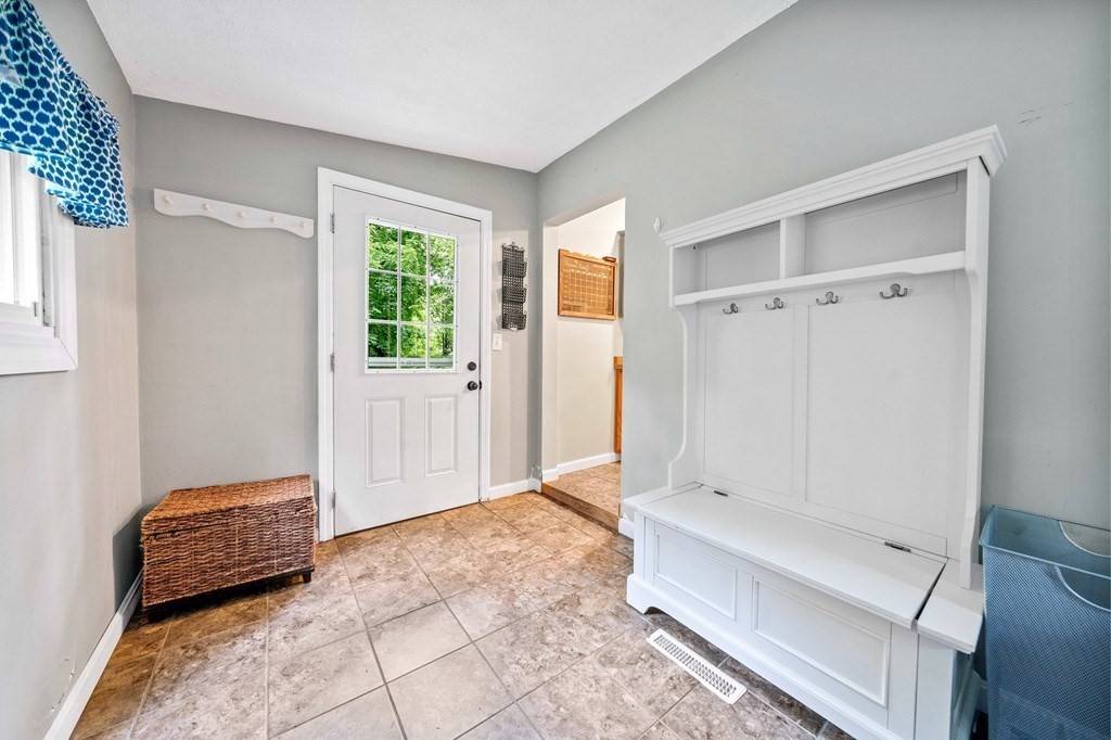 245 R Laurel Street East Bridgewater, MA 02333 - Photo 7 of 22