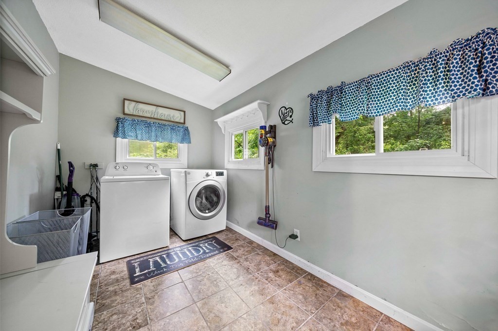 245 R Laurel Street East Bridgewater, MA 02333 - Photo 8 of 22