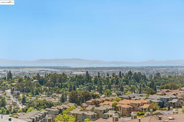 $1,295,000 | 6757 Skyview Drive, Oakland, CA 94605
