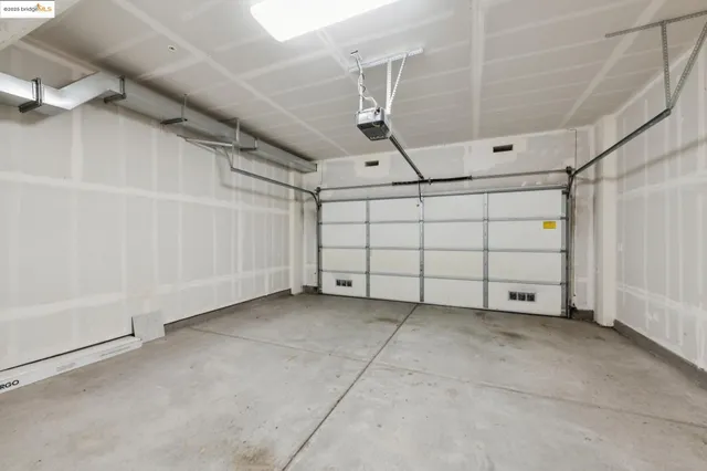 $1,295,000 | 6757 Skyview Drive, Oakland, CA 94605