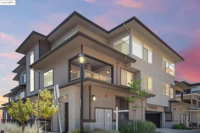 $1,295,000 | 6757 Skyview Drive, Oakland, CA 94605