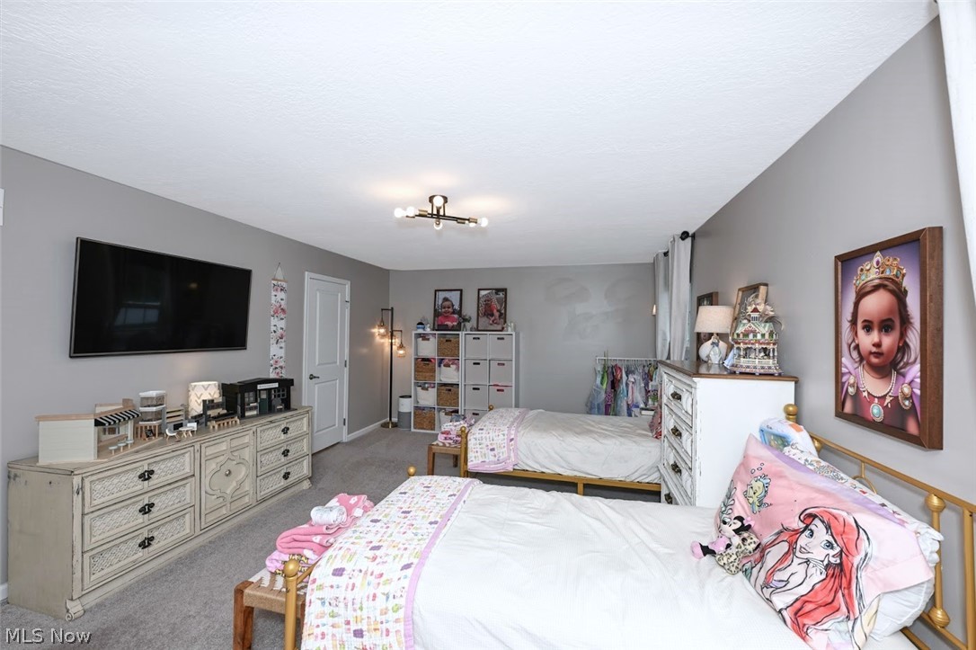 3021 Stonehurst Road Uniontown, OH 44685 - Photo 23 of 48 *LARGE MASTER SUITE W/ENSUITE FULL BATHROOM AND WALK IN CLOSET, BRAND NEW CARPET ~