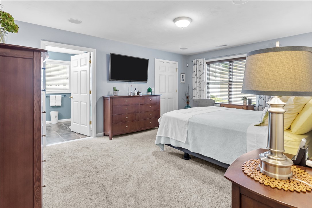 500 Mendon Road, Unit 323 Cumberland, RI 02864 - Photo 15 of 38