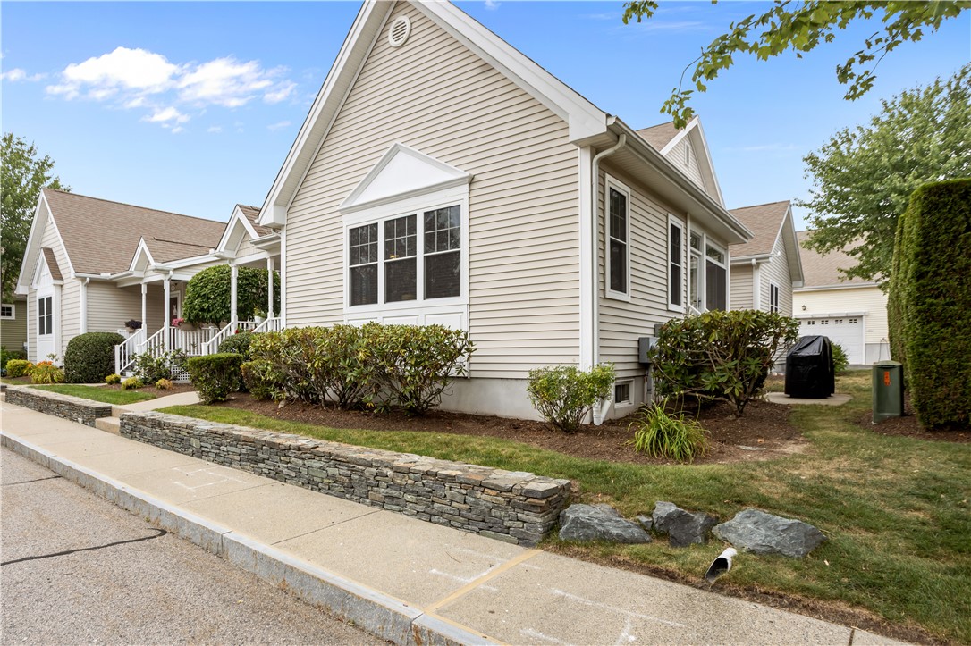500 Mendon Road, Unit 323 Cumberland, RI 02864 - Photo 3 of 38