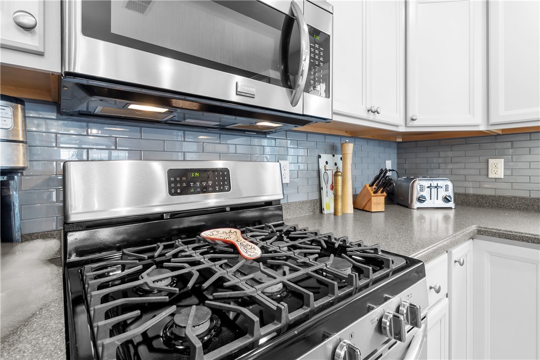 500 Mendon Road, Unit 323 Cumberland, RI 02864 - Photo 9 of 38