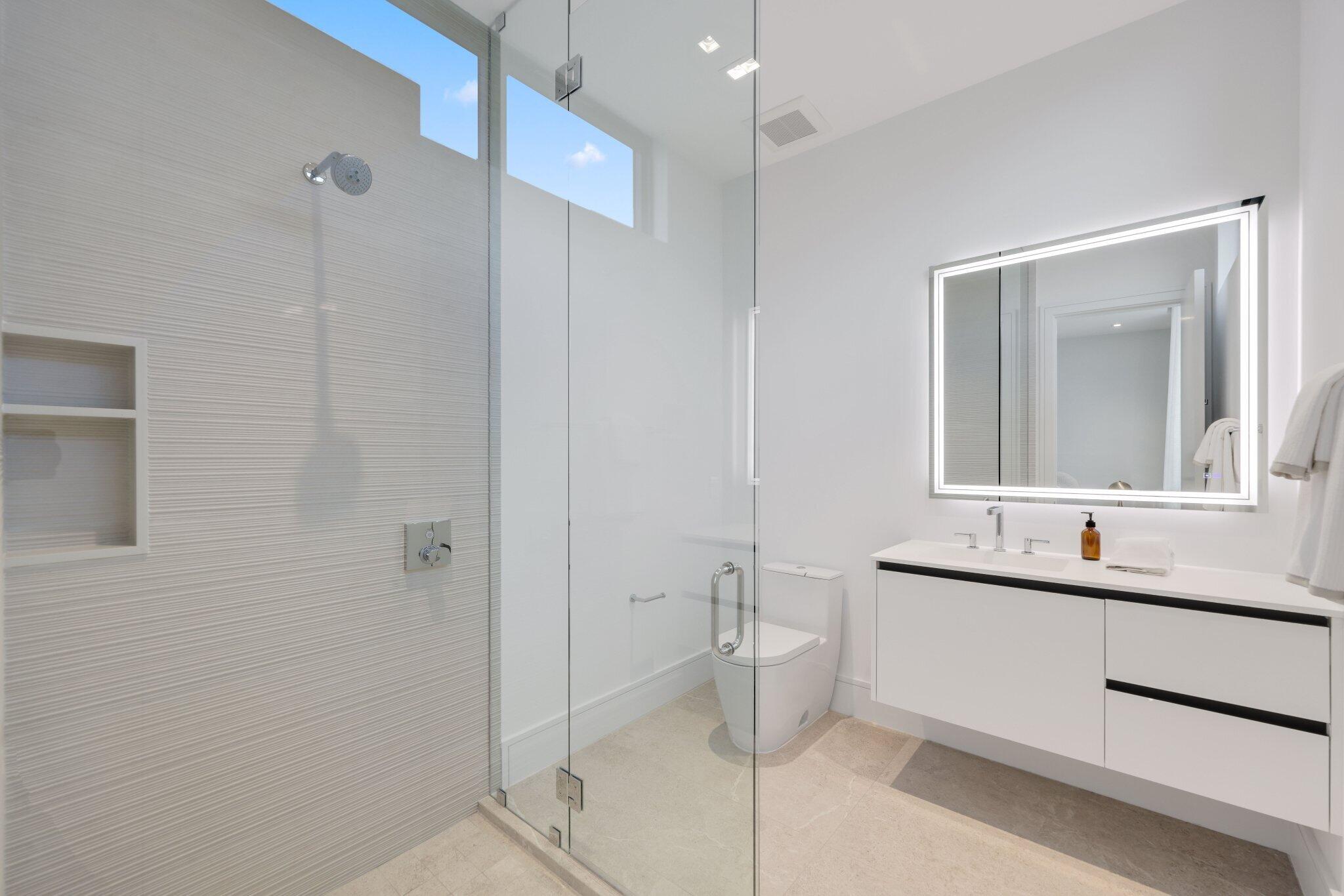 305 Grove Place Delray Beach, FL 33444 - Photo 69 of 88 bathroom 4 ensuite