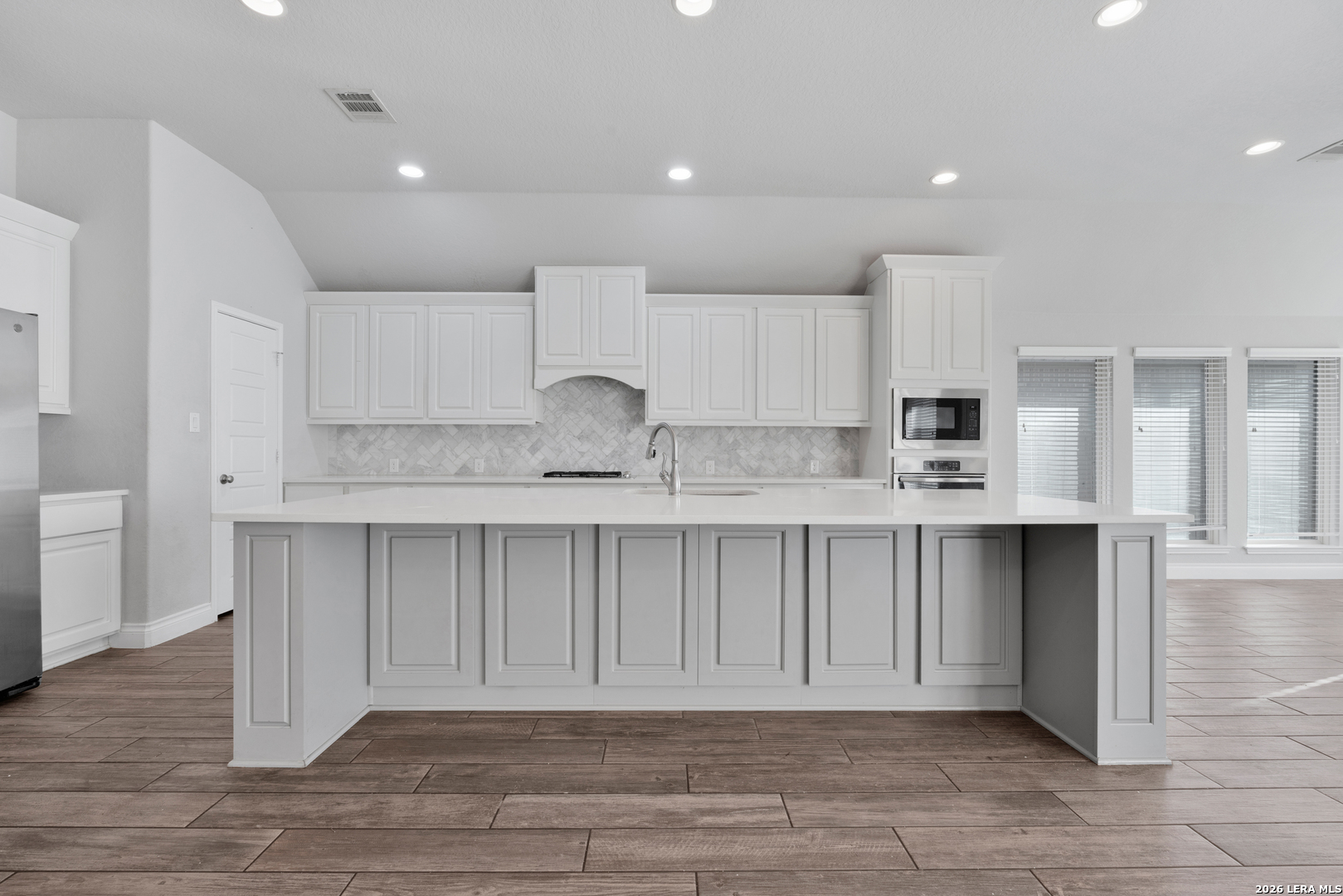 8823 Haystack Road San Antonio, TX 78254 - Photo 6 of 25