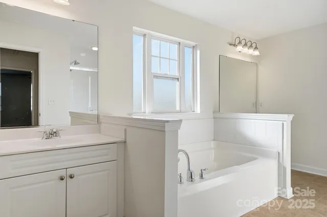 $325,000 | 2905 White Willow Road, Charlotte, NC 28273