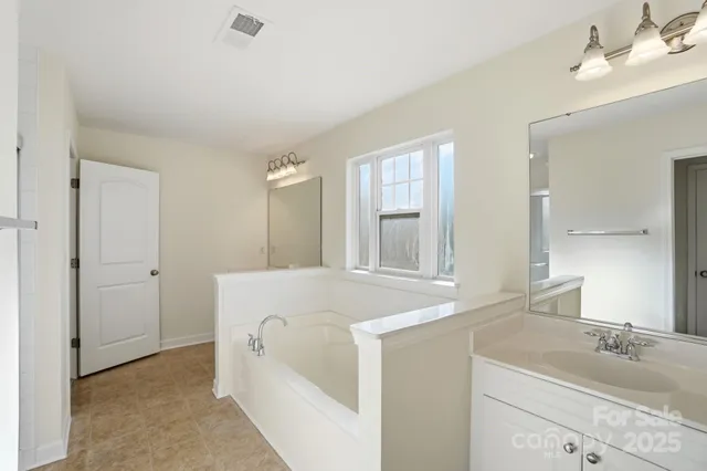 $325,000 | 2905 White Willow Road, Charlotte, NC 28273