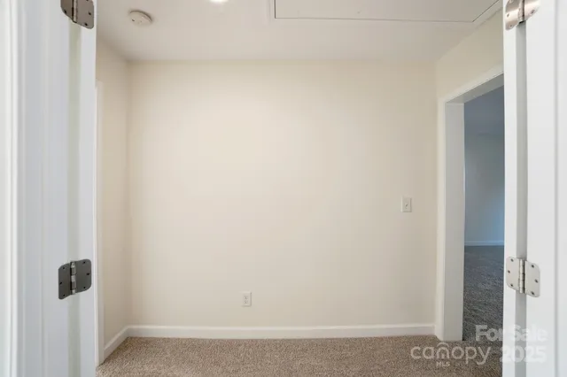 $325,000 | 2905 White Willow Road, Charlotte, NC 28273