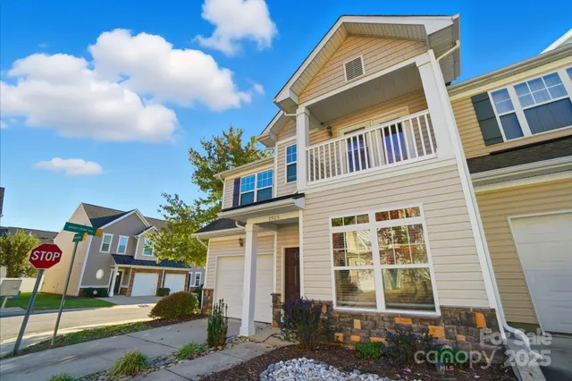 $325,000 | 2905 White Willow Road, Charlotte, NC 28273