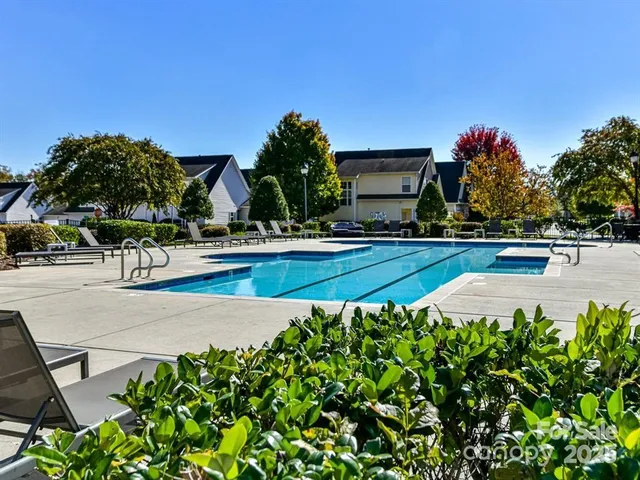 $325,000 | 2905 White Willow Road, Charlotte, NC 28273