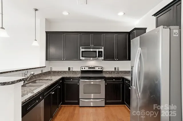 $325,000 | 2905 White Willow Road, Charlotte, NC 28273