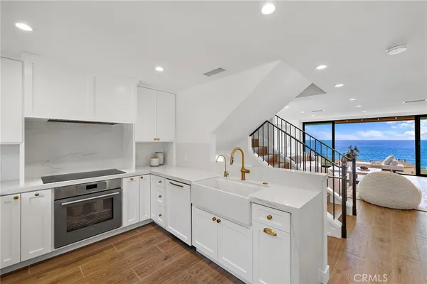 $4,988,800 | 37 Blue Lagoon, Laguna Beach, CA 92651