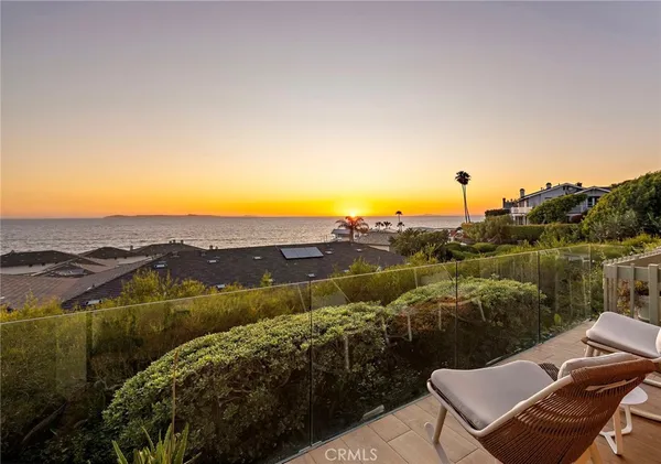 $4,988,800 | 37 Blue Lagoon, Laguna Beach, CA 92651