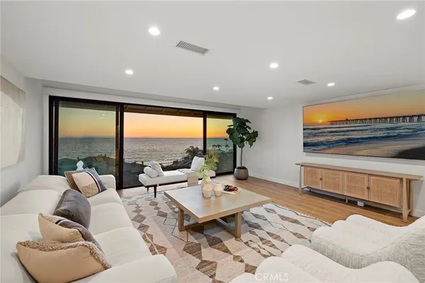 $4,688,800 | 37 Blue Lagoon, Laguna Beach, CA 92651