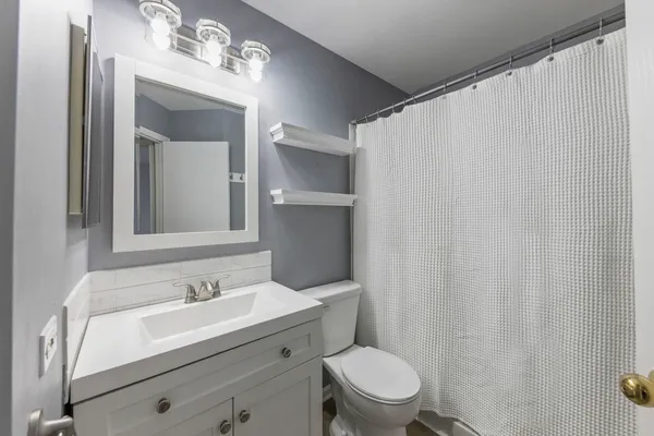 $289,000 | 1643 Orchard Court, West Chicago, IL 60185