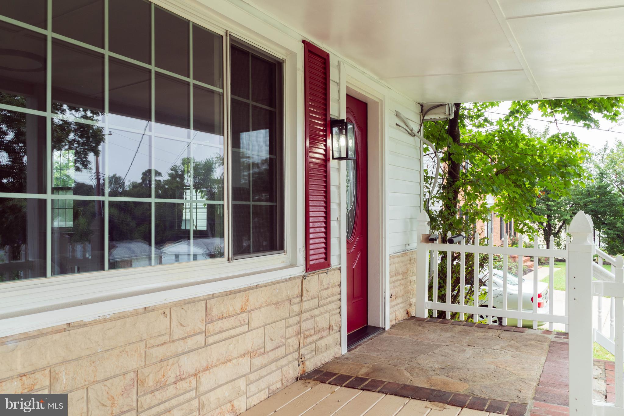 7406 Locust Drive Hanover, MD 21076 - Photo 5 of 32