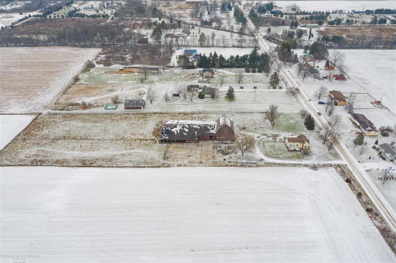 9210 South Nichols Road Gaines, MI 48436 - Photo 3 of 49