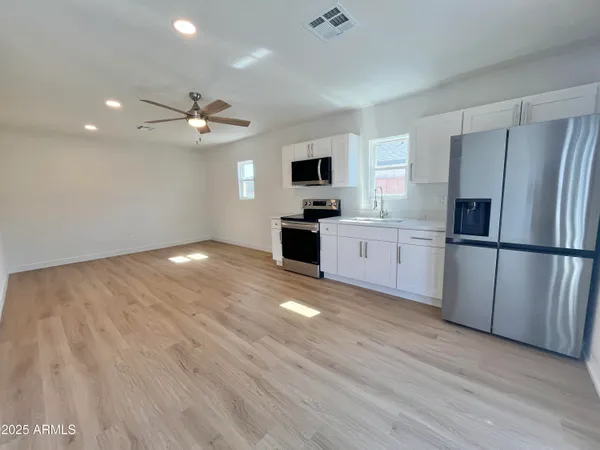 $900,000 | 1514 West Lynwood Street, Phoenix, AZ 85007
