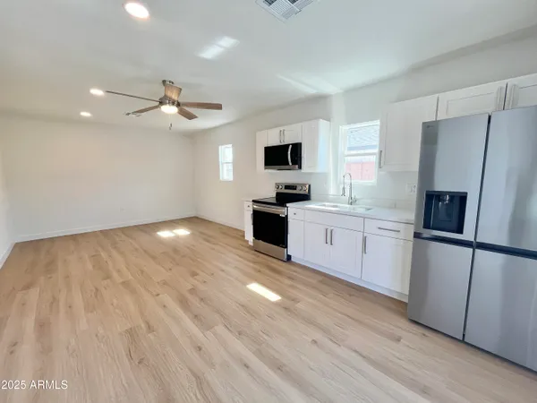 $900,000 | 1514 West Lynwood Street, Phoenix, AZ 85007