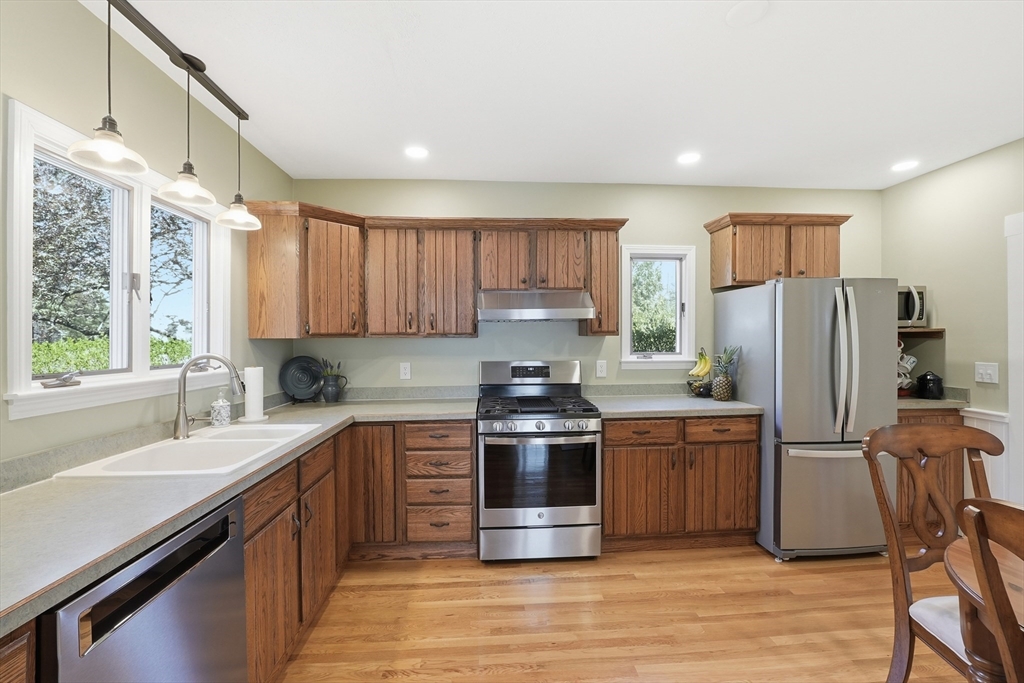 280 Greeley Street Clinton, MA 01510 - Photo 6 of 38 Gallery Image 6