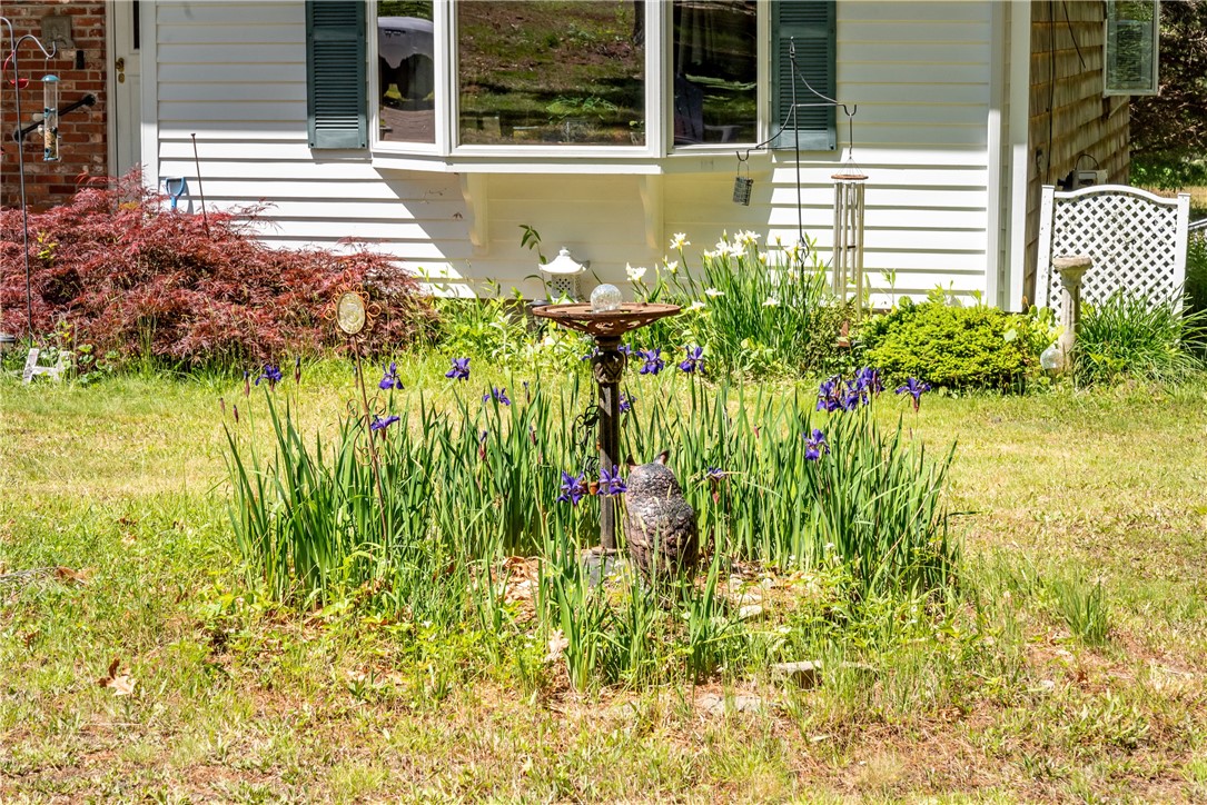 282 Arcadia Road Richmond, RI 02832 - Photo 3 of 42