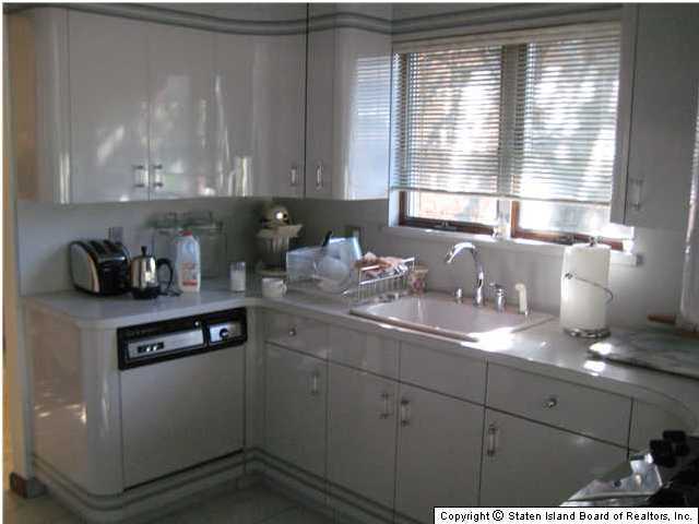 46 Beverly Road Staten Island, NY 10305 - Photo 4 of 6 Additional Photo
