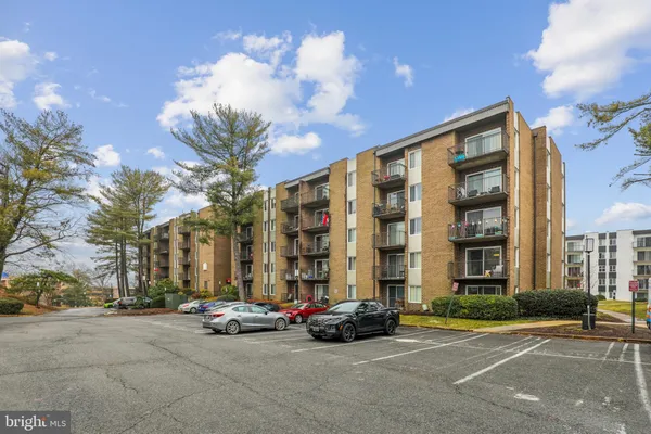 $2,600 | 60 South Van Dorn Street, Unit 511, Alexandria, VA 22304